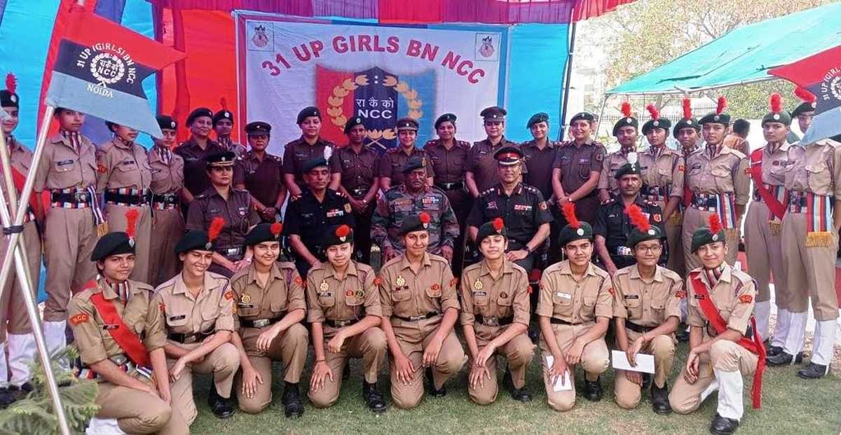 उत्कृष्ट कार्य करने वाले 31वीं कन्या वाहिनी के कैडेट्स हुए सम्मानित उत्कृष्ट कार्य करने वाले 31वीं कन्या वाहिनी के कैडेट्स हुए सम्मानित